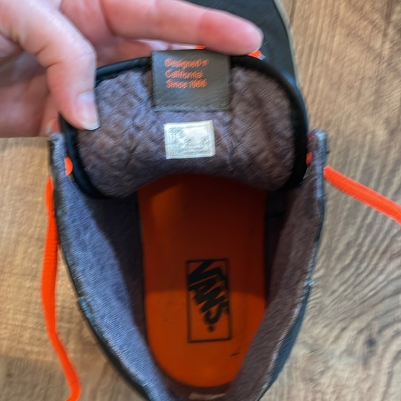 Vans men’s size 11.5 shoes. - Picture 3 of 8